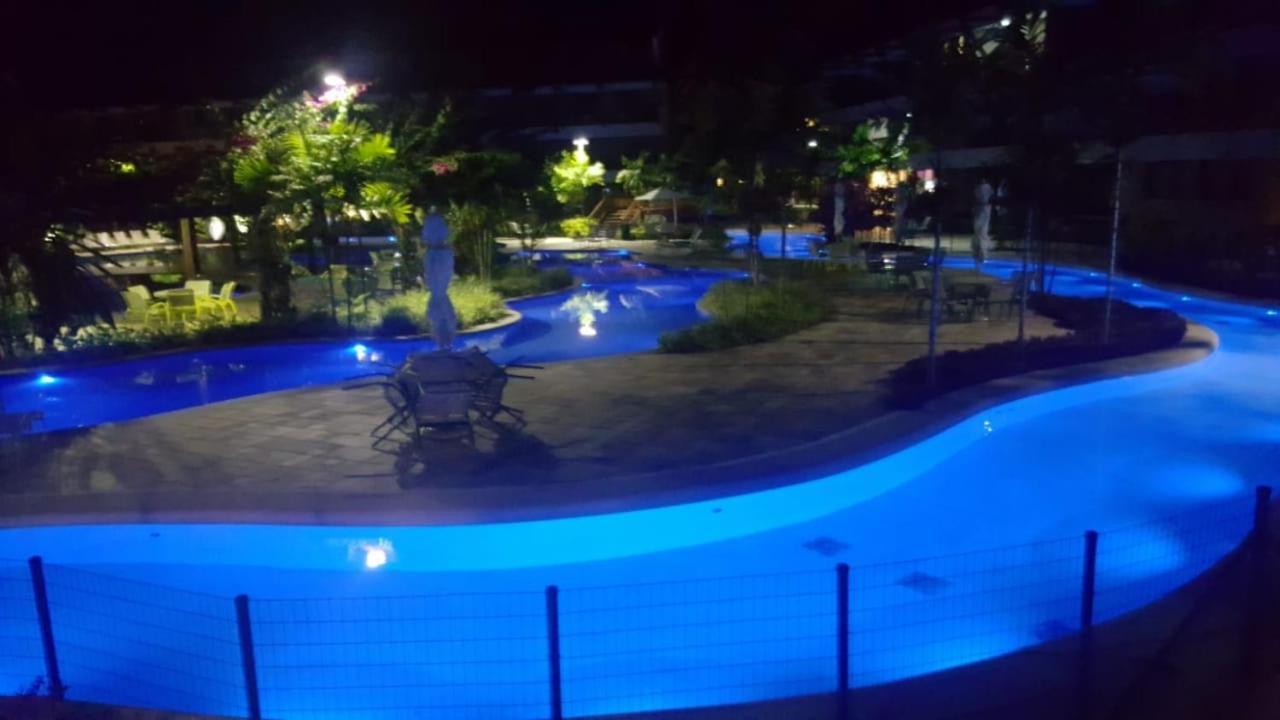 Apartment Flat Oka - Terreo, Muro Alto.
